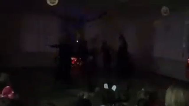 Танец воспитателей на Хэллоуин в детском саду Антошка смотреть онлайн