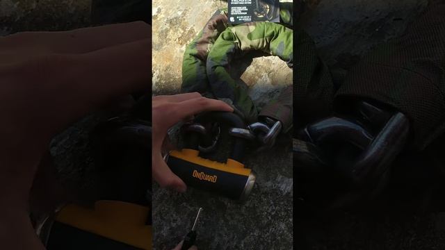 Противоугонная цепь для мотоцикла 13 мм с замком OnGuard смотреть онлайн