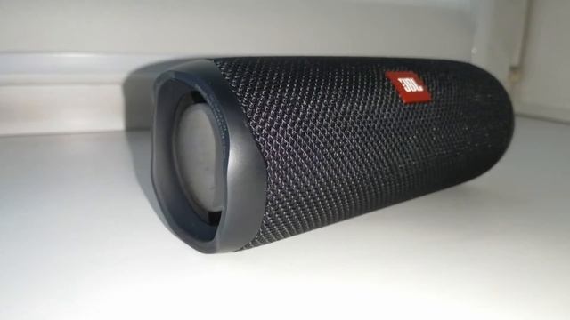 Колонка JBL FLIP 5 LFM 60% Bass Test смотреть онлайн