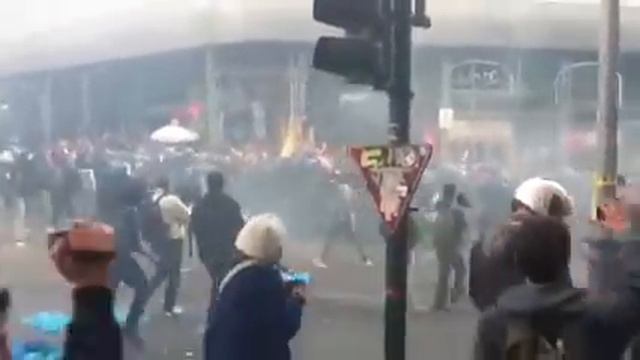 12A violente cariche della polizia a piazza Barberini смотреть онлайн