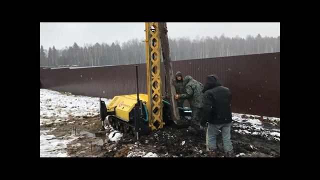 Как танчик возводил фундамент, забивал сваи на участке смотреть онлайн