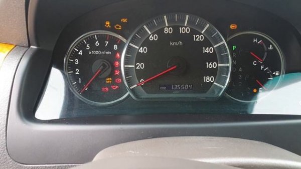 Toyota Alphard 2006 года машины из Армении от собственника(+37494220908)