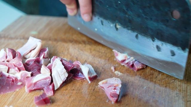 有口福了，婆婆燉一鍋紅菇雞湯，家人吃得津津有味 | A Big Pot Of Chicken Soup! The Family Loved It