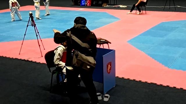 Первый бой. 40+ наша 43кг соперница 53кг