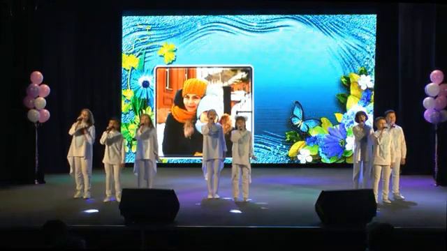 Вокальный коллектив «ЗОЛОТО СВЕТА» - «Мама» (автор Андрей Балашов) смотреть онлайн