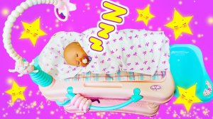 Беби Бон Аннабель и новый пеленальный столик! Видео для девочек: играем с Baby Born в дочки матери