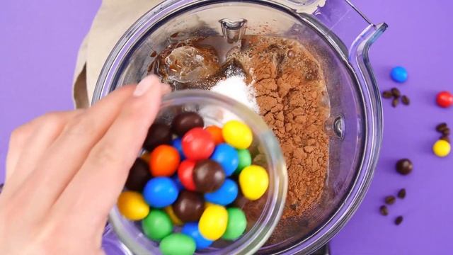M&M’S® Caramel Cold Brew Mocha Frappé смотреть онлайн