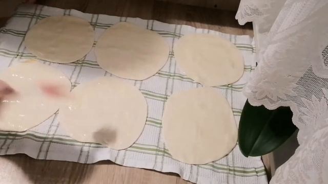 #Конвертикистворогом Слоёные конвертики с творогом смотреть онлайн