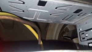 Снять/поставить рамку магнитоллы