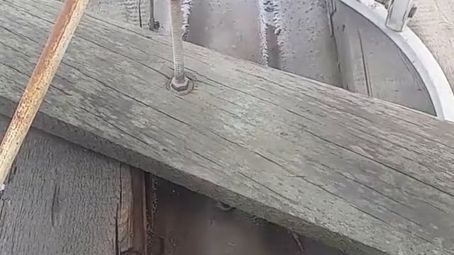 Как надежно установить спутниковую антенну при помощи шпильки. смотреть онлайн