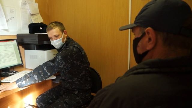 Здравия желаем, или один день из жизни участкового смотреть онлайн