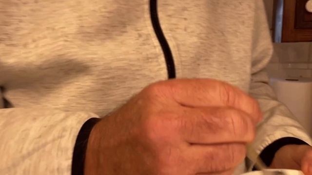 UNBOXING {TESTING} YONANAS ICE CREAM MAKER ~ NO NEED CREAM / SUGAR AND GLUTEN FREE ~ Awesome Machin смотреть онлайн