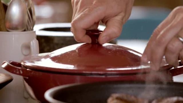 Jamies.30.Minute.Meals.epizod.07.Duck.Salad