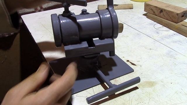 САМОДЕЛЬНОЕ ПРИСПОСОБЛЕНИЕ ДЛЯ ИЗГОТОВЛЕНИЯ КЛИНКОВ И НОЖЕЙ смотреть онлайн