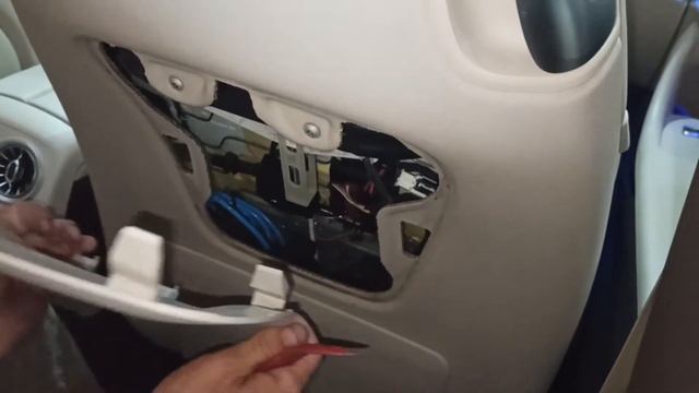 Mercedes E300 - Меняем ручку откидывания сиденья