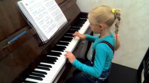 Музыкальная школа "Виртуозы". Играем на фортепиано.