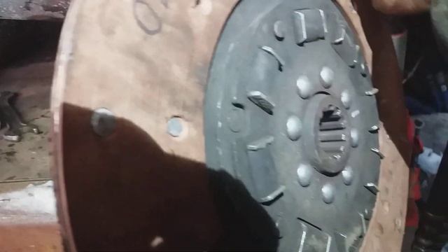 какой стороной ставится диск сцепления на мтз смотреть онлайн