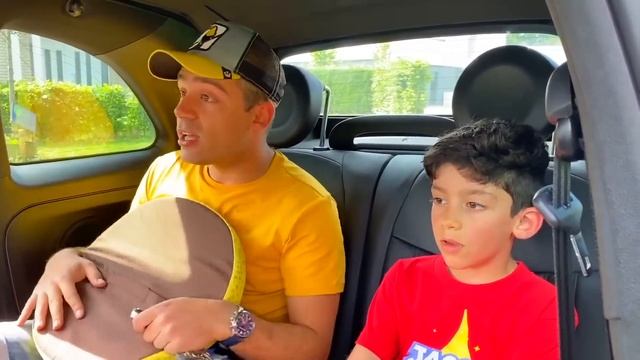 Jason dan Alex bermain aktivitas dan permainan outdoor dan bersenang-senang смотреть онлайн