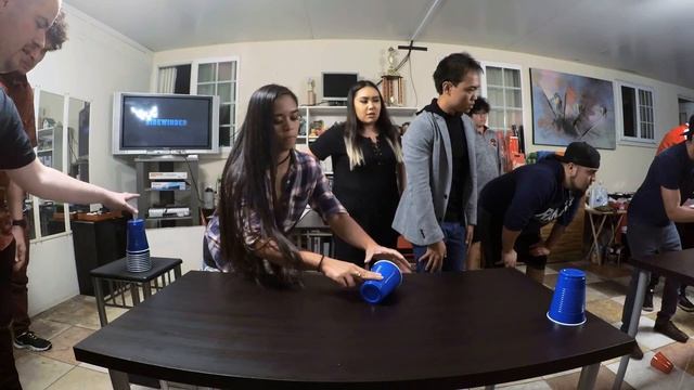 Sidewinder | A Fun & Addicting Cup Spinning Game! смотреть онлайн