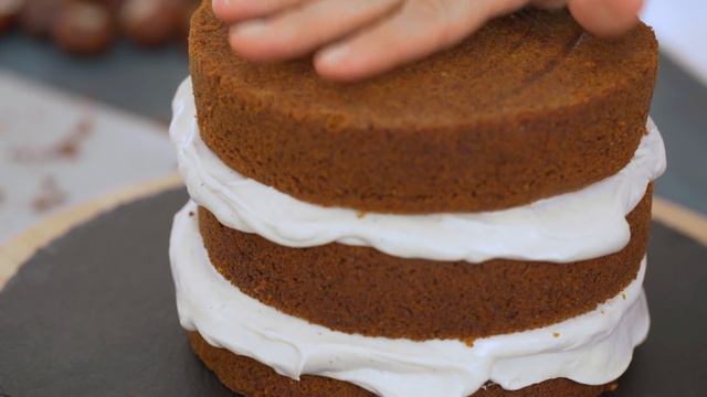 Semi-Naked Pumpkin Chocolate Cake смотреть онлайн