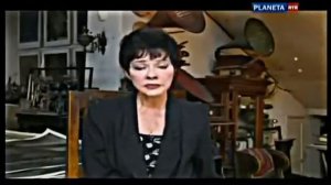 Белла Ахмадулина «По улице моей который год..»