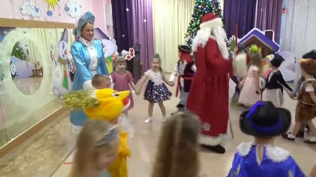 Новогодний утренник, группа "Капельки" смотреть онлайн