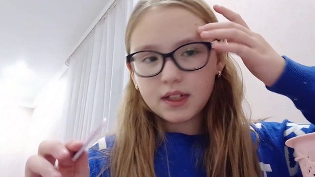 ребята снимаю видео обзор на мою косметику Не обращайте на заставку это моя подруга смотреть онлайн