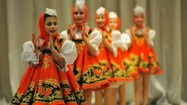 Видео-презентация по предмету "История костюма". Преподаватель Резанова Нина Евгеньевна. смотреть онлайн