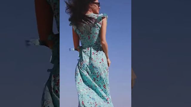 Платье-миди с цветочным принтом