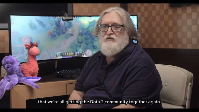 Gabe Newell Appeared At The Opening Ceremony Of TI11 And Threw Headphones At The Monitor With Dota
