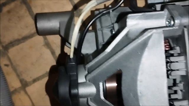 Шлифовка графитовых щеток под ламели колектора эл двигателя стиральной машины SAMSUNG смотреть онлайн