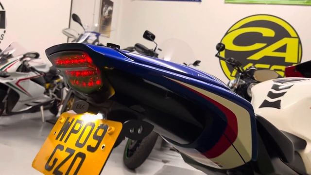 HONDA CBR1000RR FIREBLADE 2009 смотреть онлайн