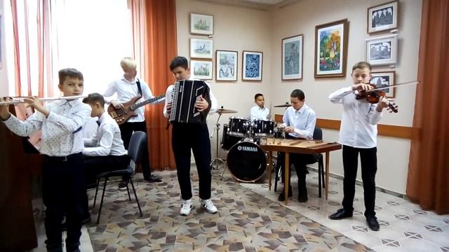 ансамбль *Мальчишки* Дым над водой смотреть онлайн