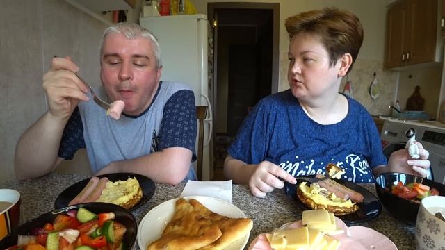 ЗАВТРАК с Пиратами ?? Мукбанг готовим и вкусно едим с хорошим настроением смотреть онлайн