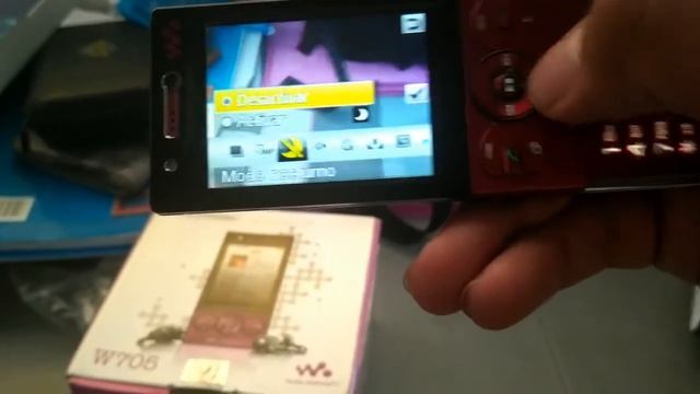 Sony Ericsson w705 (Gama media Retro) смотреть онлайн