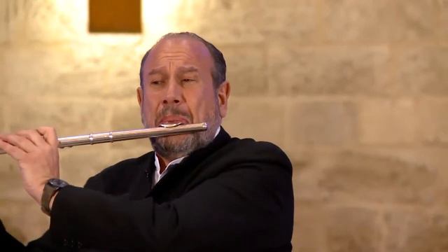 Franz Benda (1709-1786), Flute Concerto in E minor: II- Un poco andante смотреть онлайн