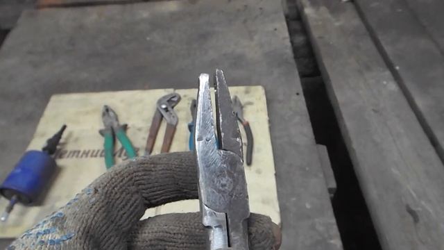 Полезный инструмент из старых плоскогубцев смотреть онлайн