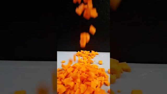 Рисовый суп с курицей и перепелиными яйцами