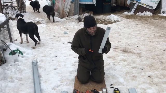 Бункерная кормушка для кроликов из профиля своими руками смотреть онлайн