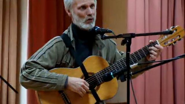 Виктор Матькунов . Поёт песню Крупа. смотреть онлайн