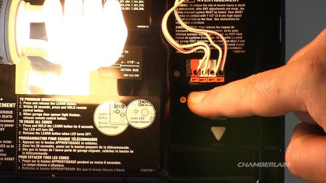 How to Erase the Memory of Your Chamberlain Garage Door Opener смотреть онлайн