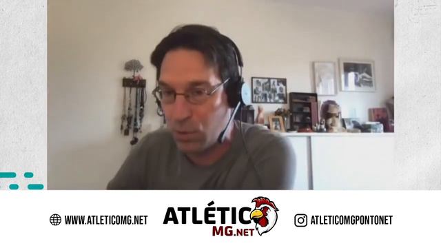 Arnaldo destrói Mauro Cezar: "Não adianta você ficar berrando", comentaristas brigam ao vivo смотреть онлайн