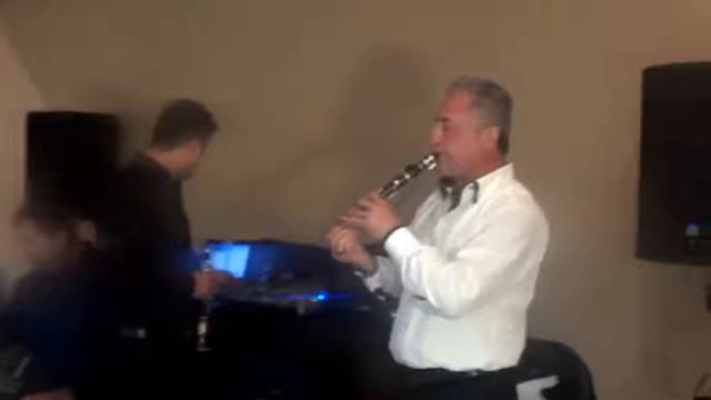 ГЕННАДИЙ МАНАСЯН КЛАРНЕТ - ОТ МЕЛЬНИЦЫ И ДО ВОКЗАЛА NKR смотреть онлайн