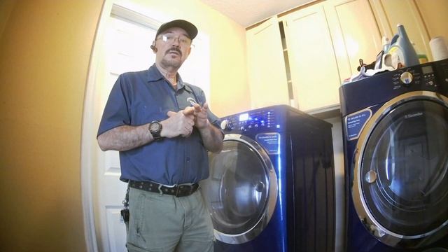 ? LAVADORA ELECTROLUX - Porque mi Lavadora NO PARA de Cargar AGUA [Todas las Marcas]? Error E-35 смотреть онлайн