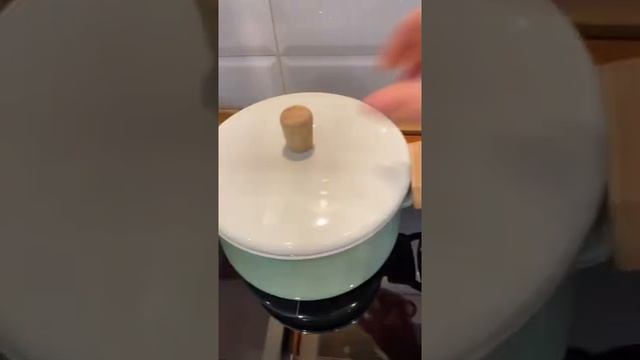 наготовила