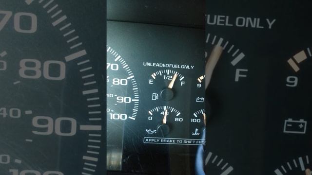 1999 Chevy Tahoe fuel gauge needle shake смотреть онлайн