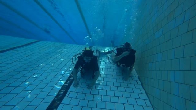 Первый раз погружение с аквалангом ч 2 смотреть онлайн