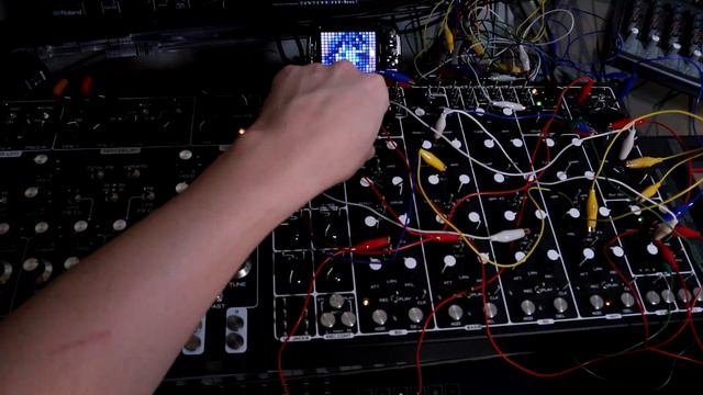 Ambient Exploration pt. 13 w/ Octatrack // Soma Labs Pulsar 23 Demo смотреть онлайн