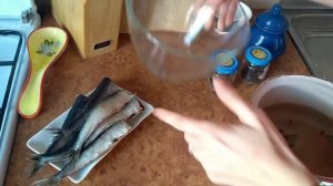 Как ВКУСНО засолить сельдь? [иваси, олюторская, тихоокеанская, атлантическая] | пряный посол рыбы