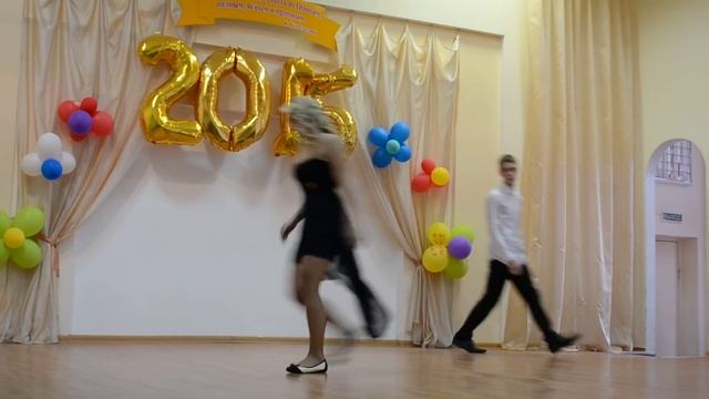 Нежный медленный танец с любимой девушкой на конкурсе) смотреть онлайн